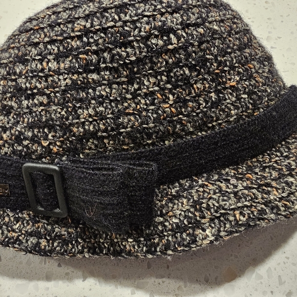 Betmar New York Women's Maya Bucket Hat - Picture 2 of 5